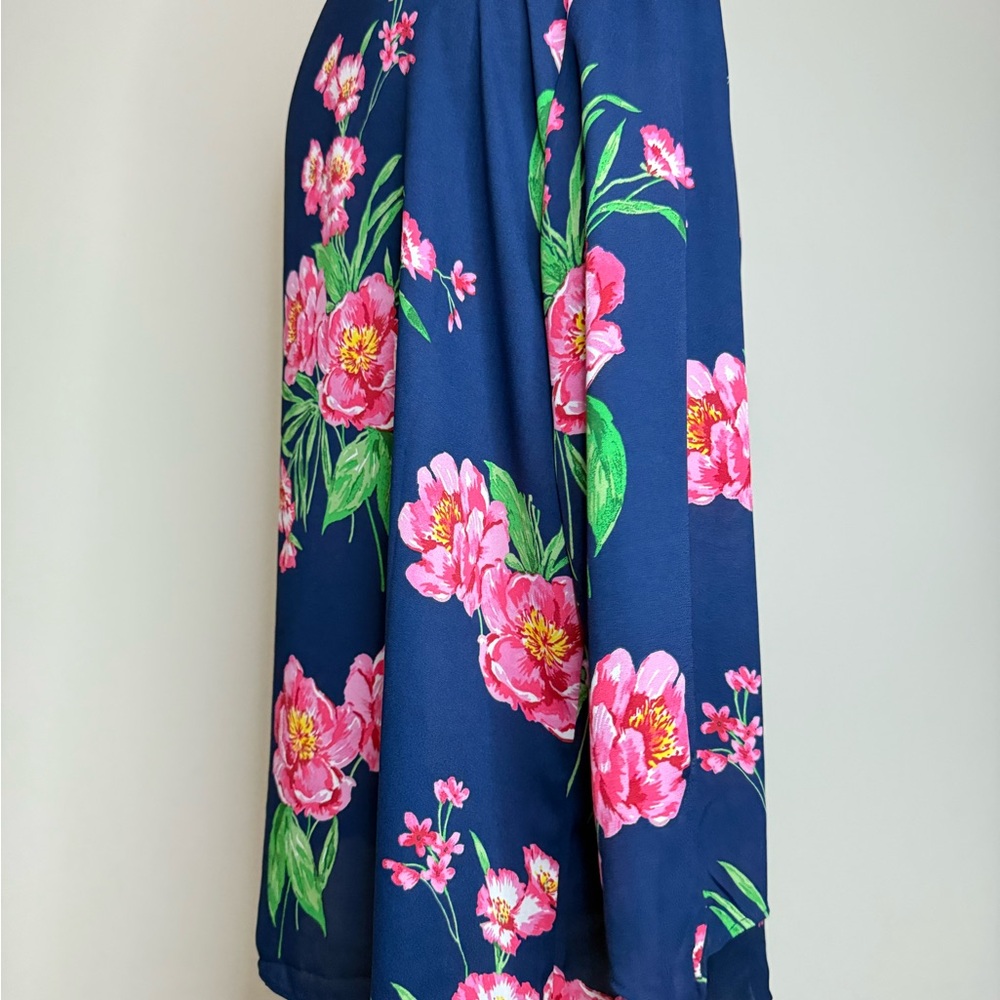 Talbots Floral Blue Blouse 3/4 sleeve with Pink peonies in size large - Picture 4 of 10